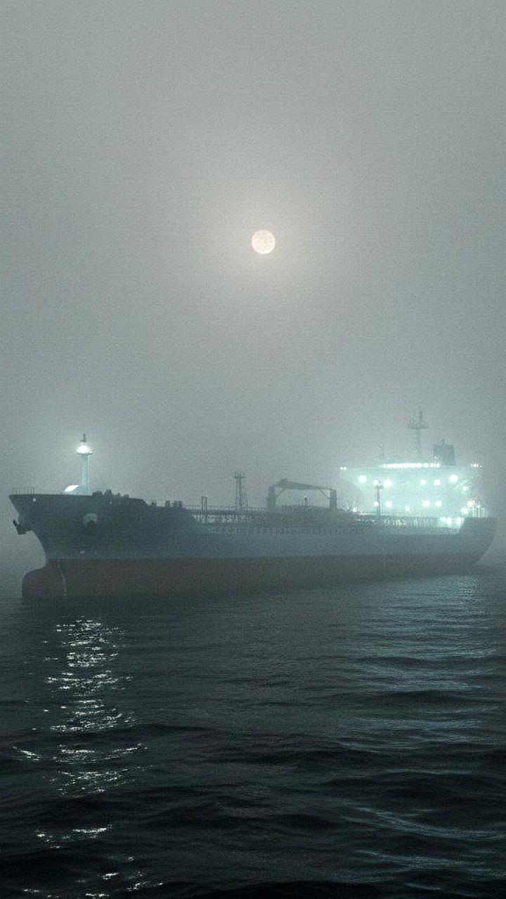 Индийская береговая охрана задержала три танкера с контрабандной нефтью