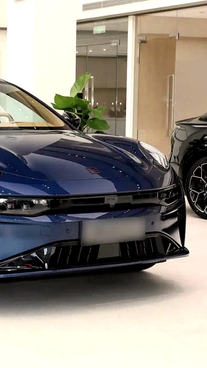 Россияне установили рекорд по продажам подержанных электрокаров в 2025 году