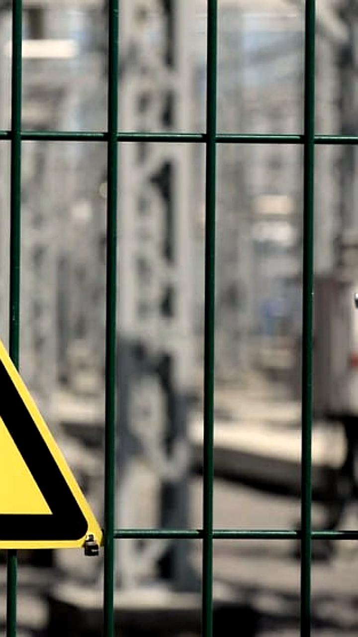 Снижение производства в энергетическом и коммунальном секторах России в 2025 году