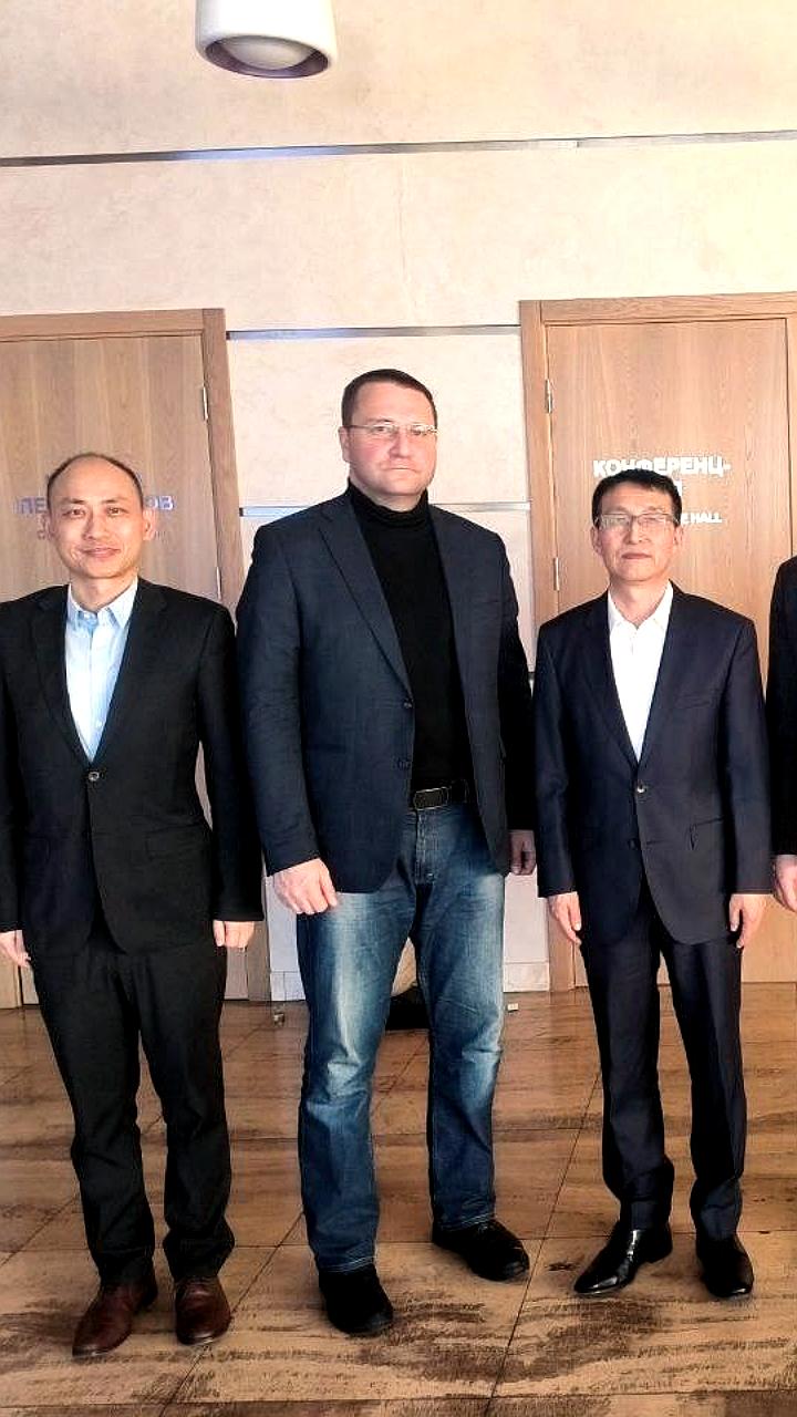 Прибытие нового генконсула КНР У Дэминя во Владивосток