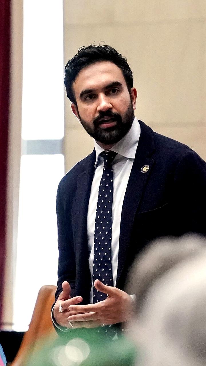 Избранный мэр Нью-Йорка Зохран Мамдани предлагает повысить налоги для богатых и прибыльных компаний для устранения бюджетного дефицита