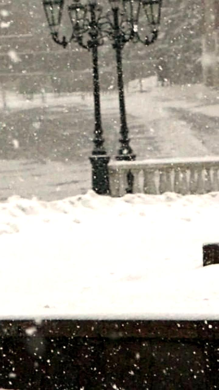 Зарплаты дворников в Москве достигли 94 тыс. рублей на фоне рекордных снегопадов