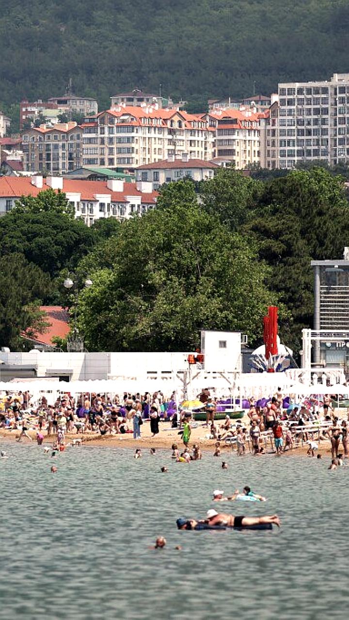 Эксперты озвучили стоимость недельного отдыха на черноморских курортах России