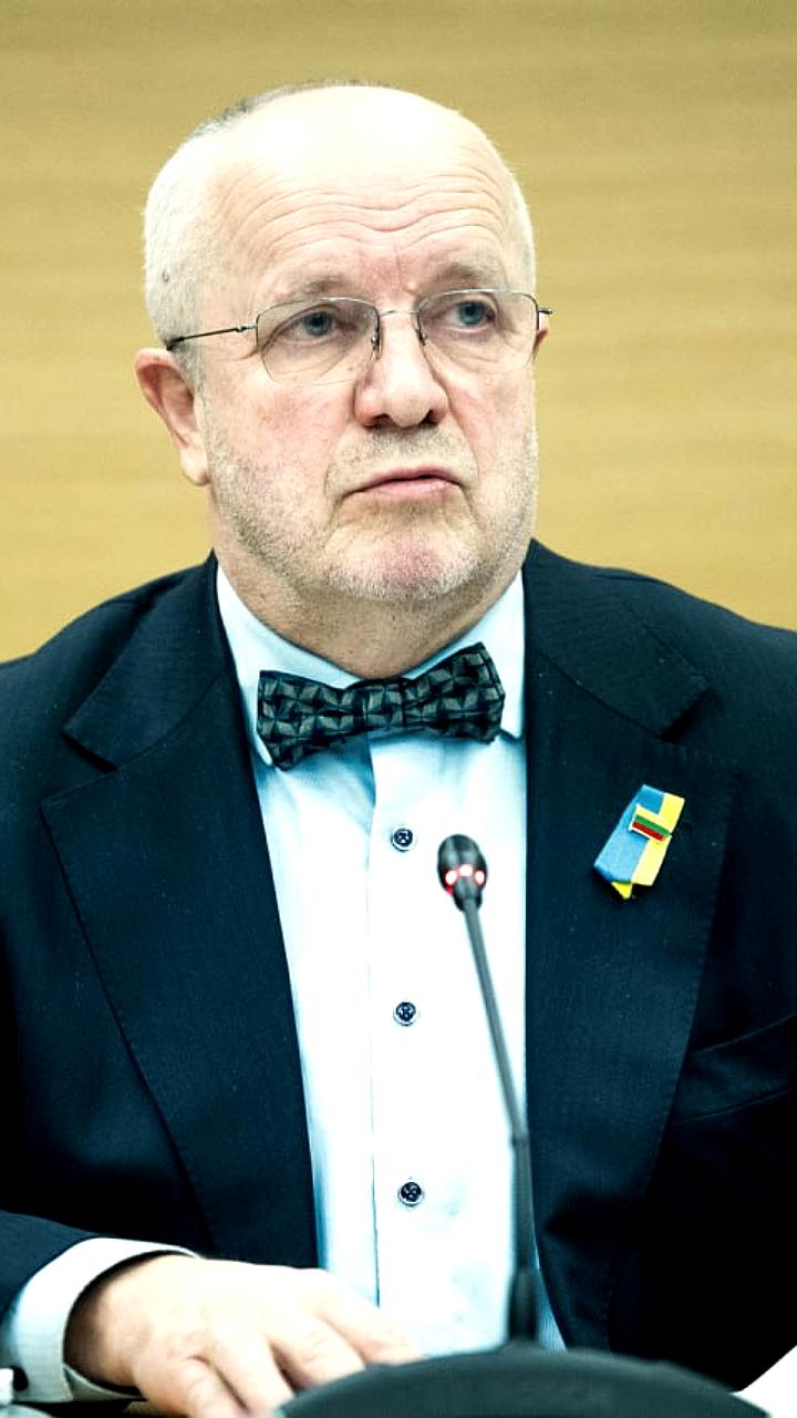 Призыв к досрочным президентским выборам в Кыргызстане: 75 подписей за изменения