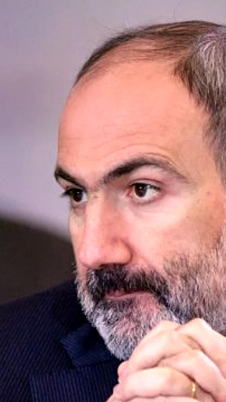 Пашинян сообщил о разрешении экспорта армянских товаров через Азербайджан