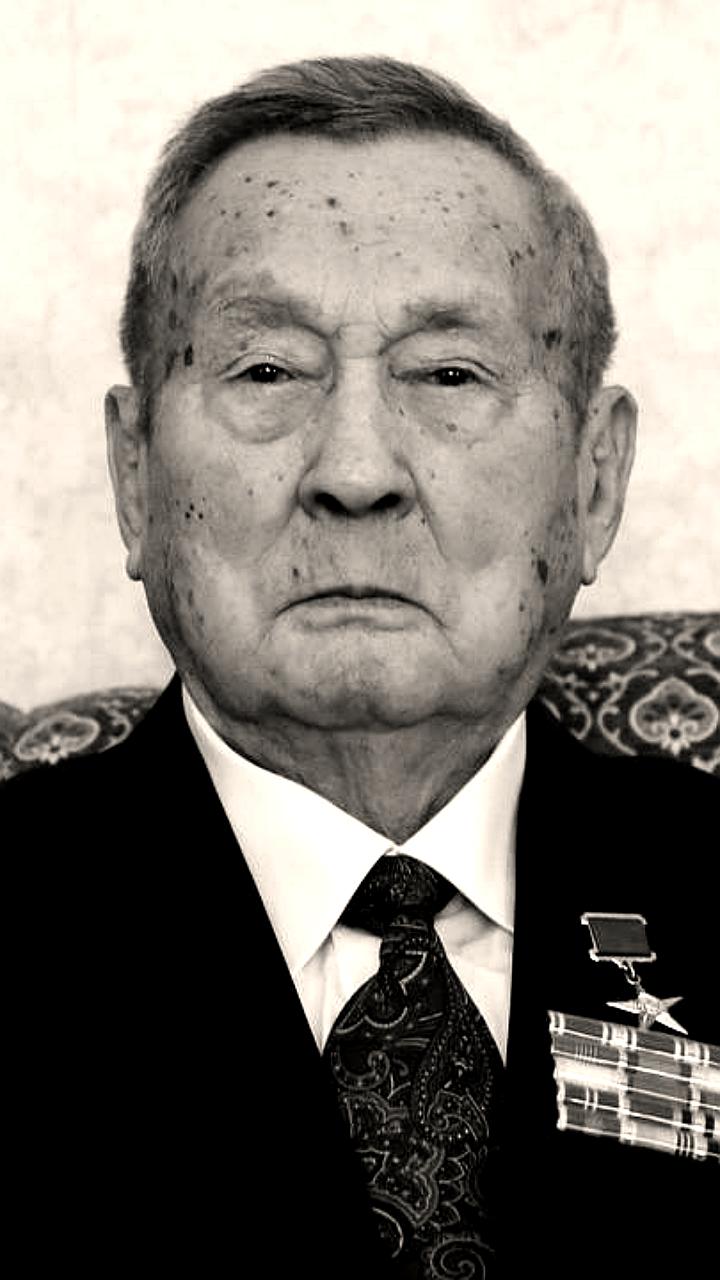 Скончался Каллибек Камалов, бывший руководитель Каракалпакстана