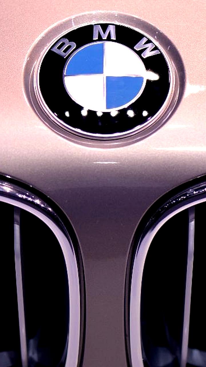 BMW инициирует отзыв более 500 тысяч автомобилей из-за риска возгорания