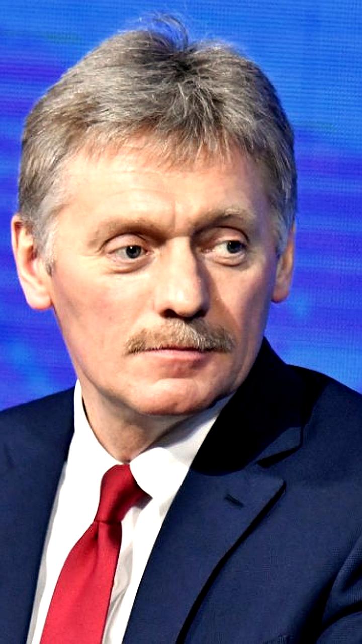 Песков озвучил условия для разблокировки WhatsApp в России