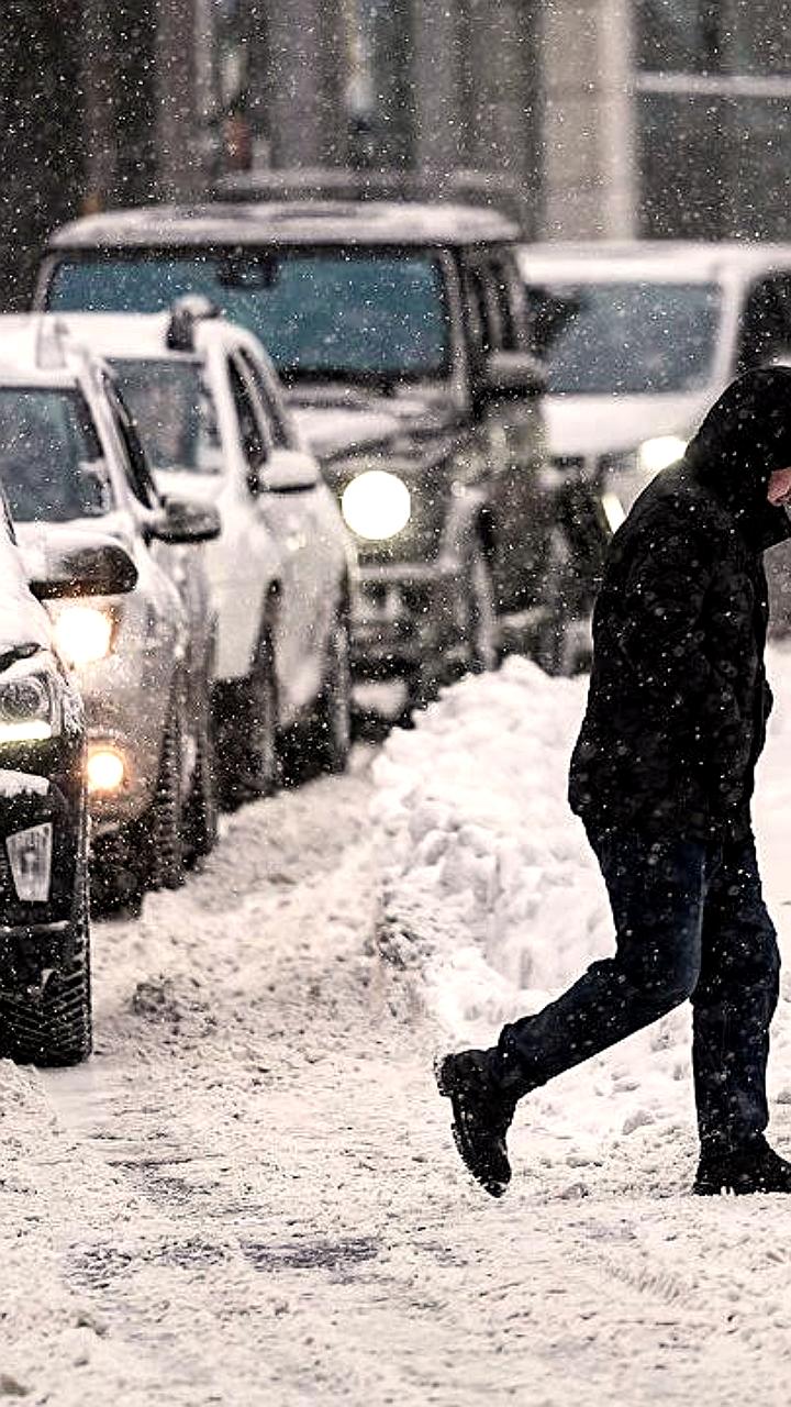 Суды признали увольнение сотрудников за опоздание из-за плохой погоды неправомерным