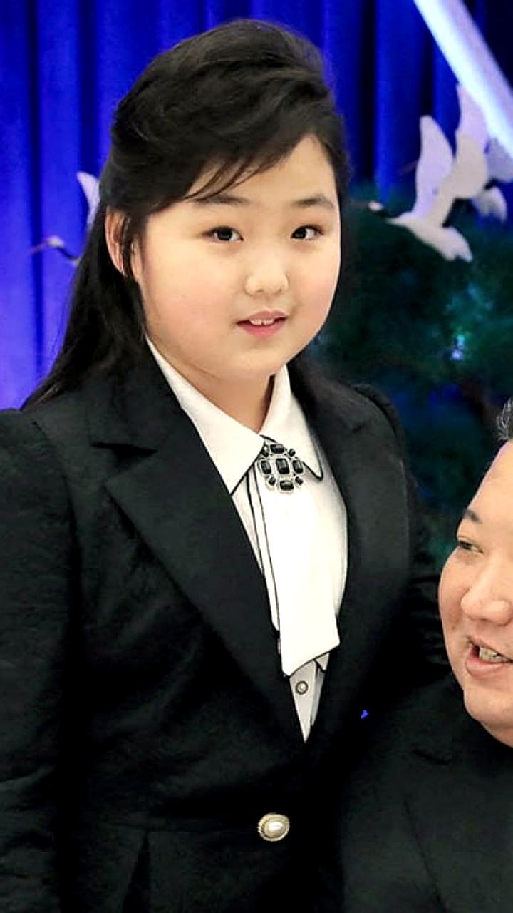 Ким Чен Ын может назначить дочь Ким Чжу Э преемницей