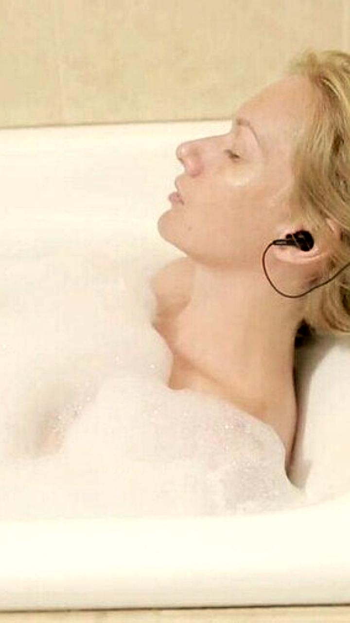 Девочка из Подмосковья получила ожоги после удара током в ванне