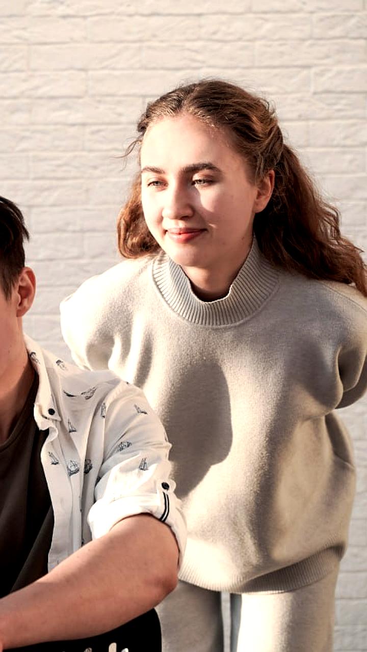 Исследование ТюмГУ: Как опыт взаимодействия с ИИ влияет на распознавание сгенерированных изображений