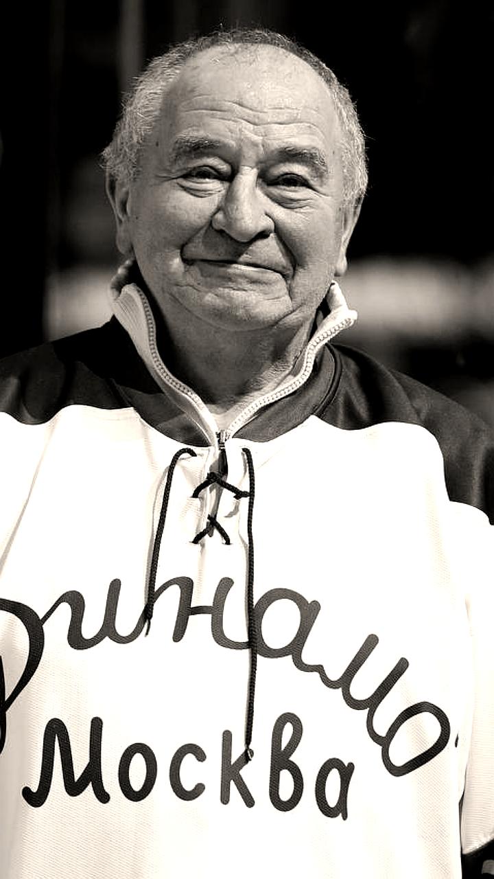 УЕФА почтил память олимпийского чемпиона Никиты Симоняна и хоккеиста Александра Филиппова