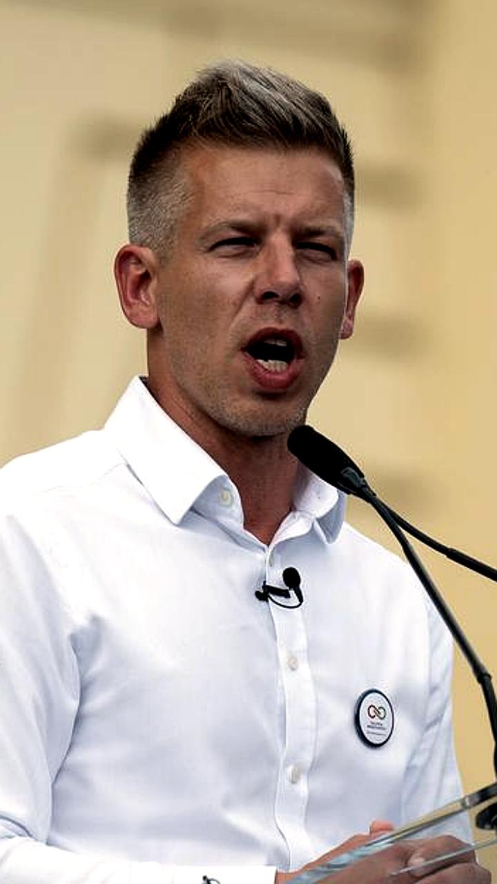 Петер Мадьяр обвиняет правящую партию в шантаже интимным видео накануне выборов в Венгрии