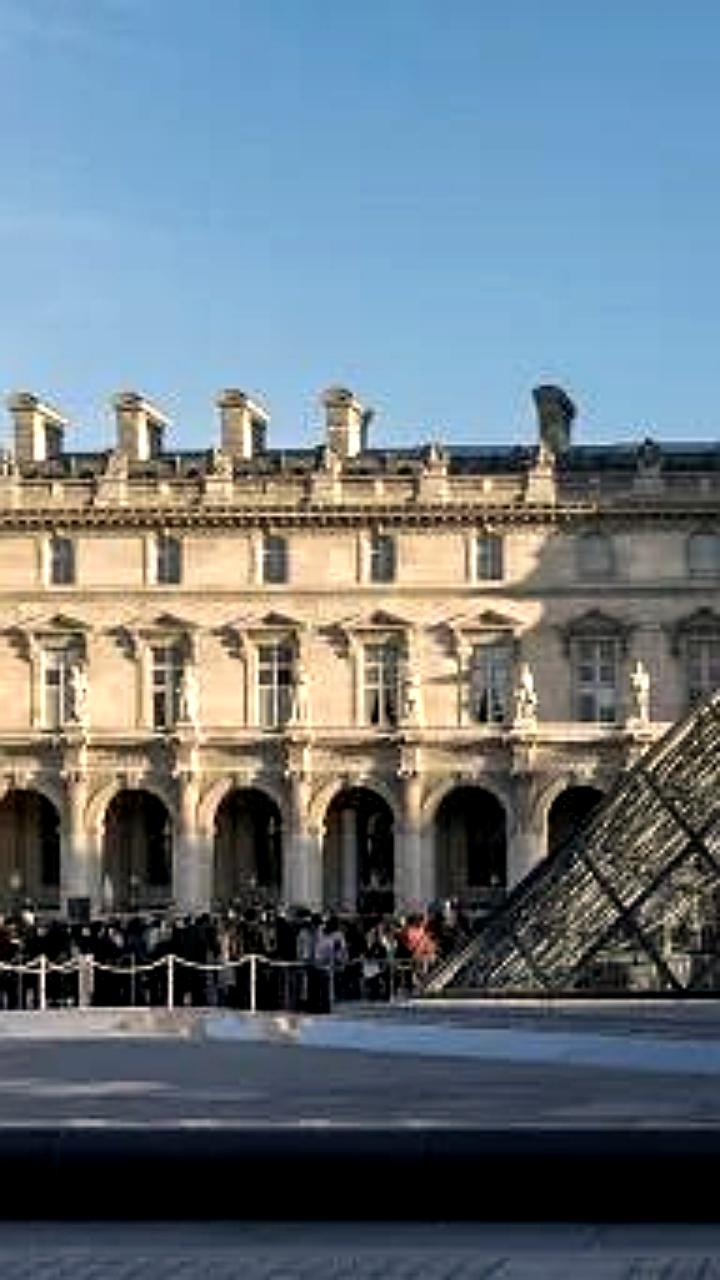 Затопление в Лувре: несколько залов закрыты из-за протечки воды