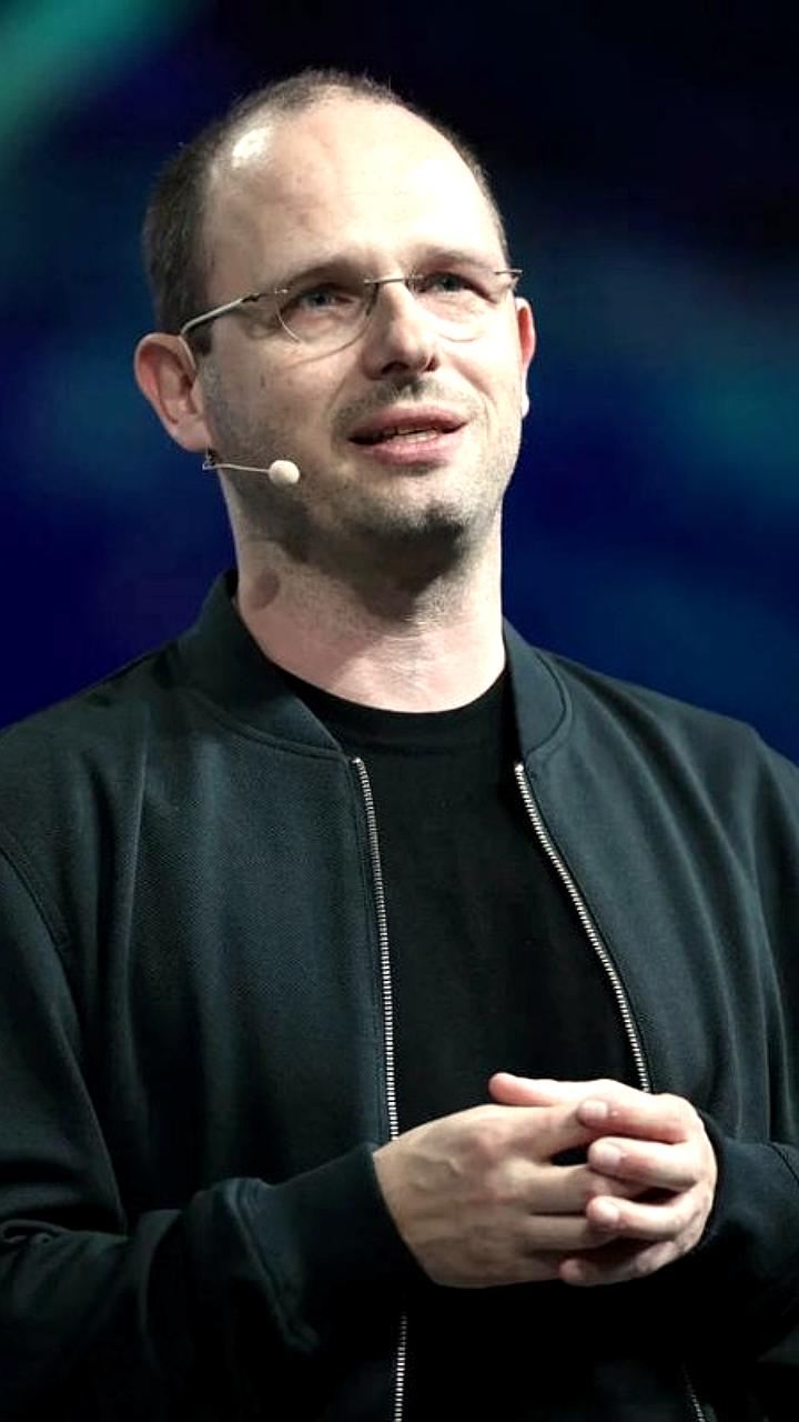 Стартап Entire под руководством Томаса Домке привлек 60 млн долларов для разработки платформы для AI-агентов