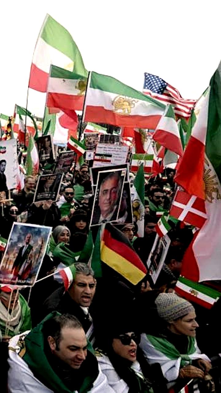 В Мюнхене прошел митинг в поддержку протестующих в Иране