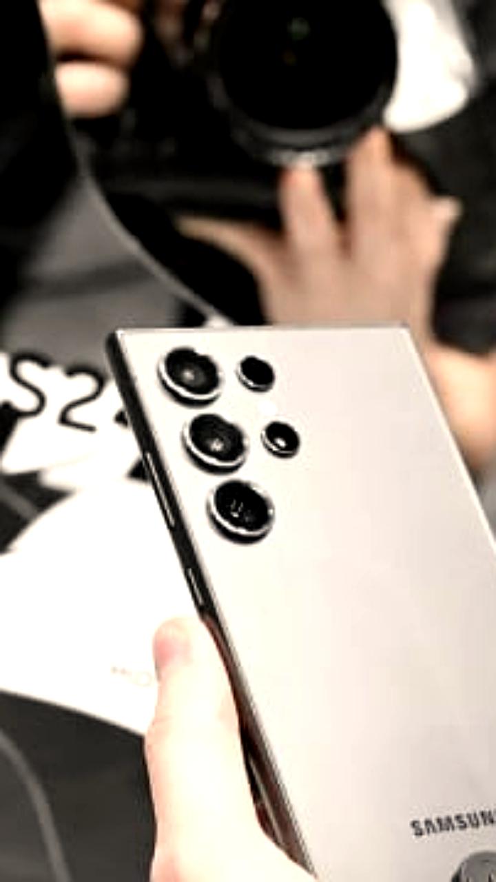 Эксперт предупреждает о рисках хранения личных фото в смартфонах