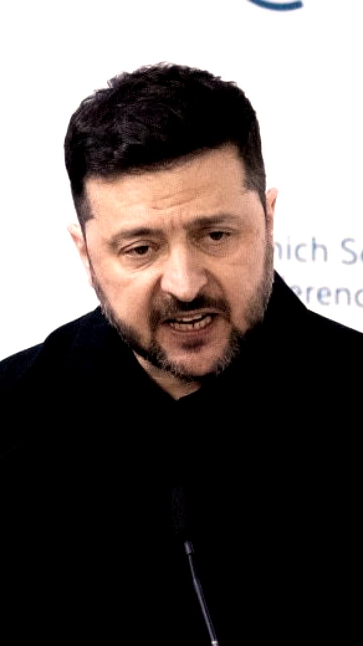 Президент Зеленский: 90% украинцев против выборов до достижения перемирия