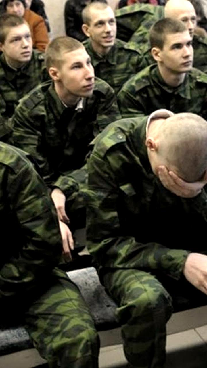 Россияне обязаны уведомлять военкомат о важных изменениях