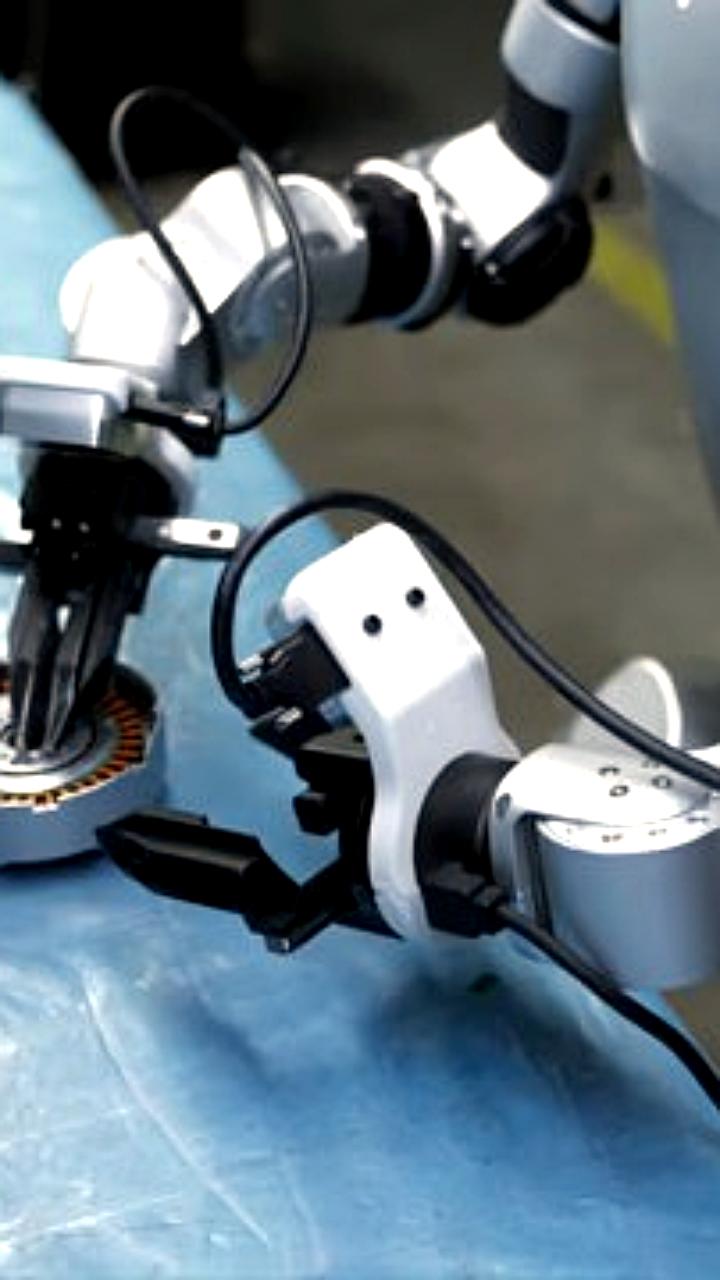 Роботы Unitree G1 начали сборку деталей для себя на заводе