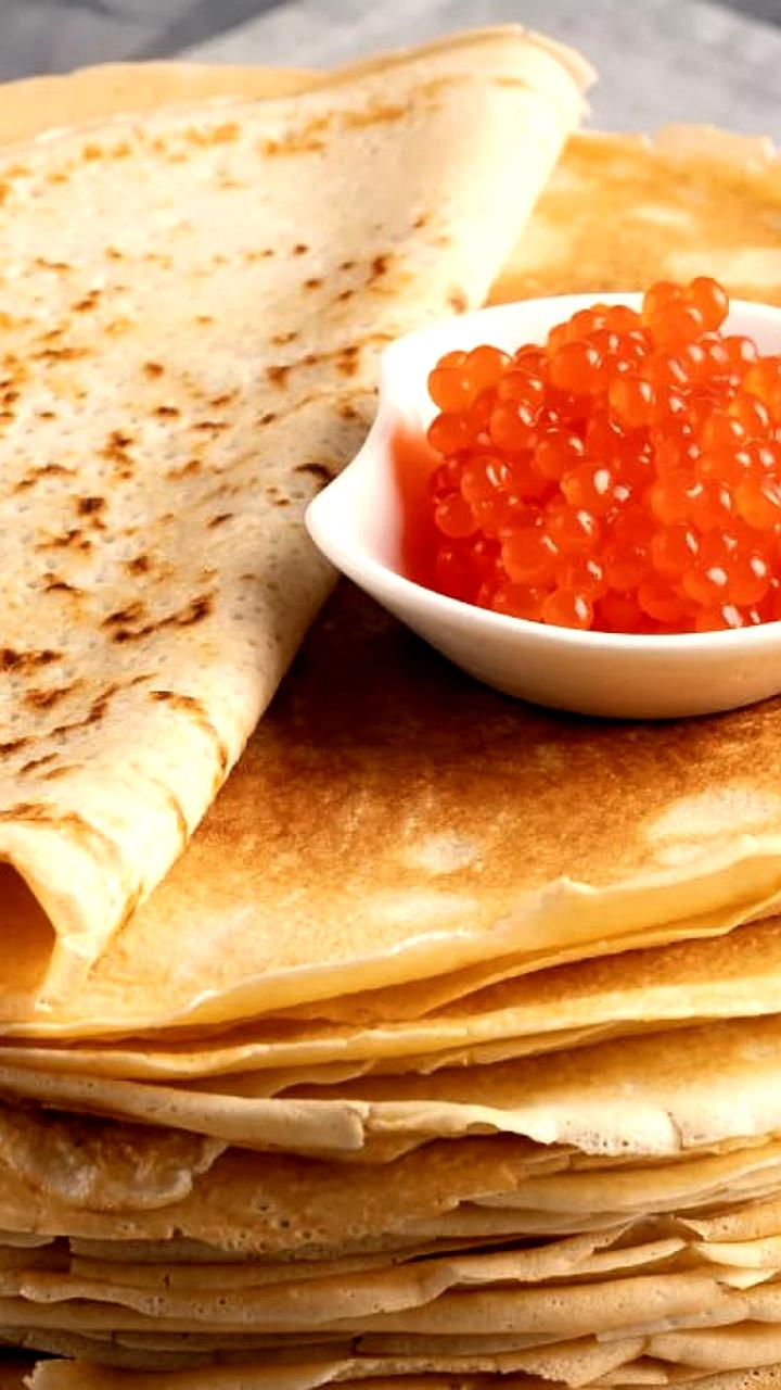 Стоимость приготовления блинов с красной икрой для семьи составит 3 935 рублей