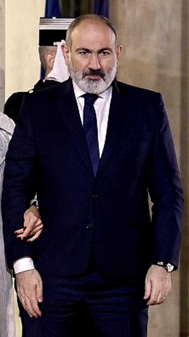 Никол Пашинян и Анна Акопян официально зарегистрировали брак