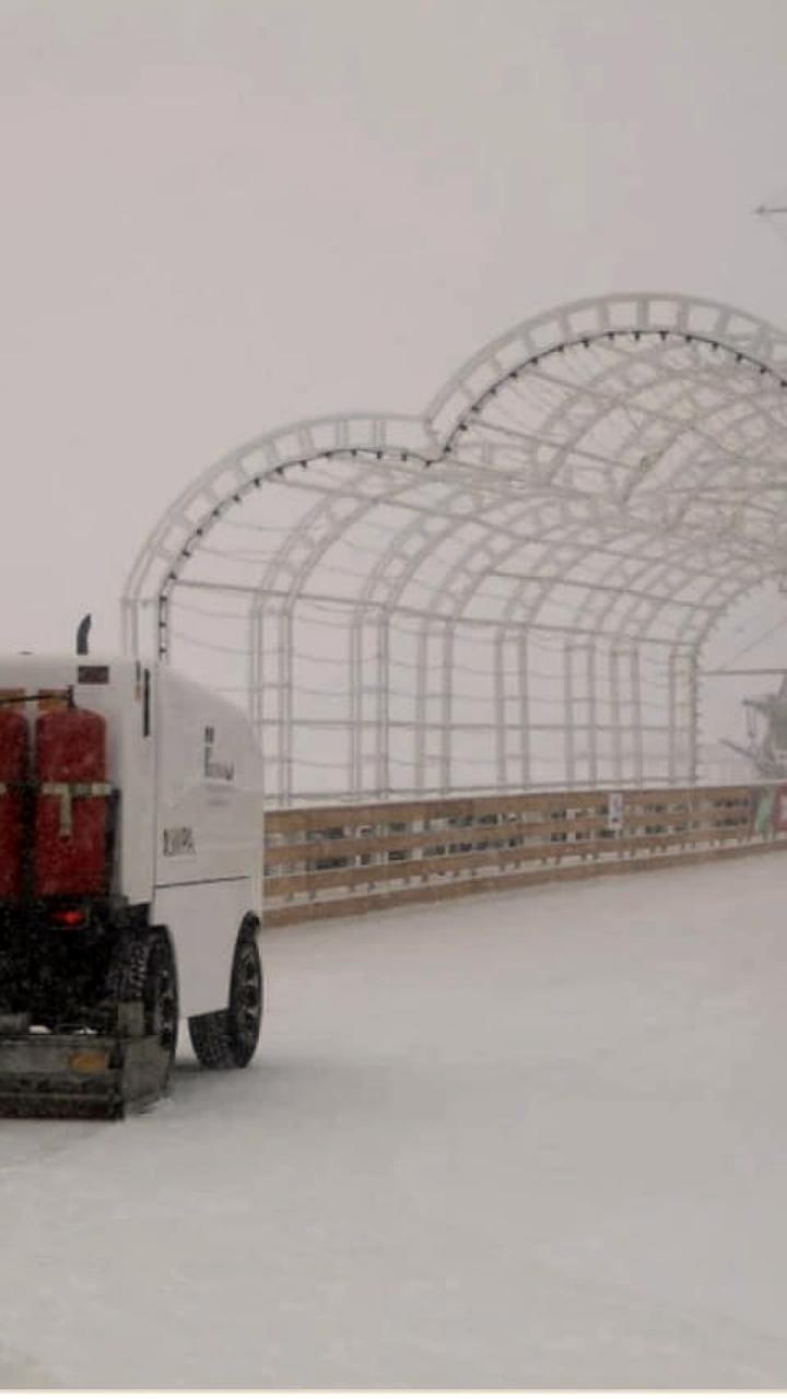 Каток на Адмиралтейской площади в Воронеже продолжит работу до 1 марта, но 16 февраля закрыт из-за дождя