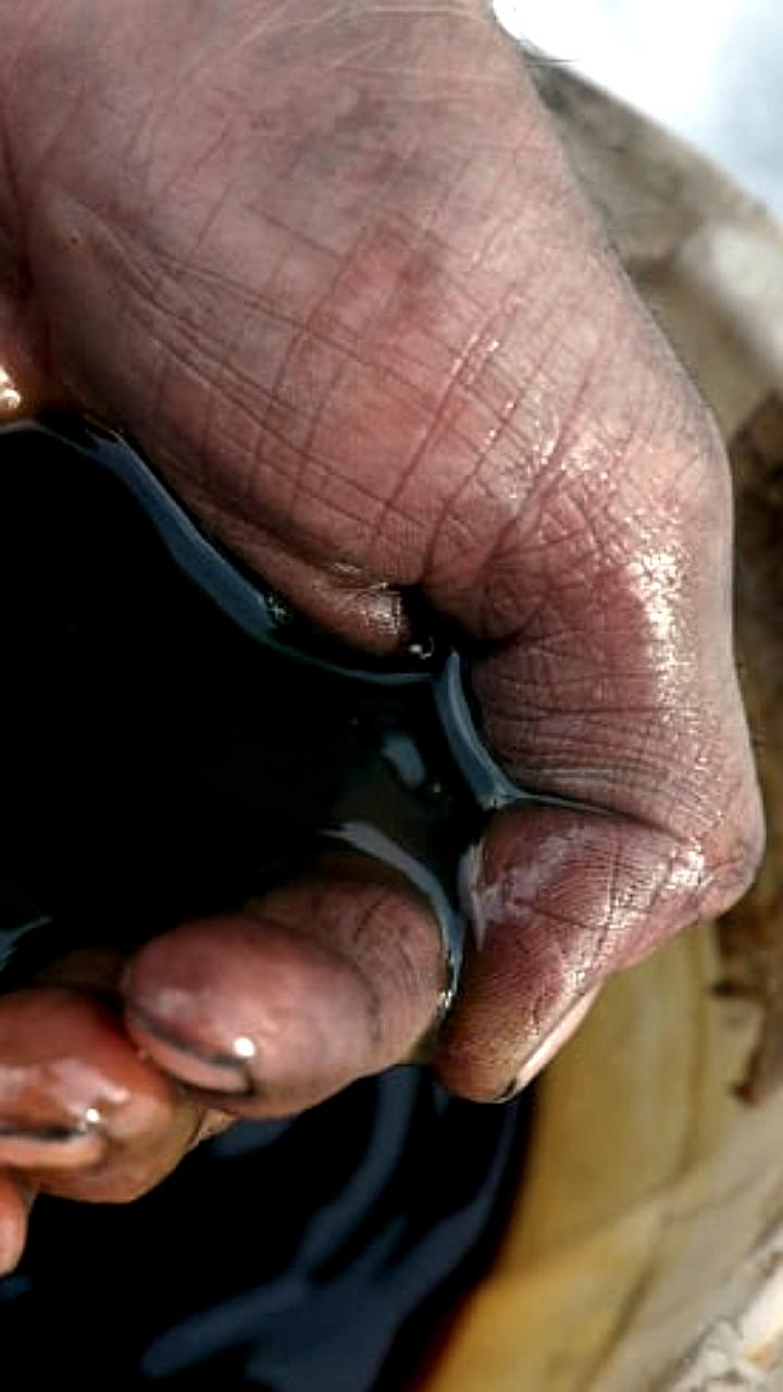 Скидка на нефть Urals в феврале достигла 27 долларов ниже мировых стандартов