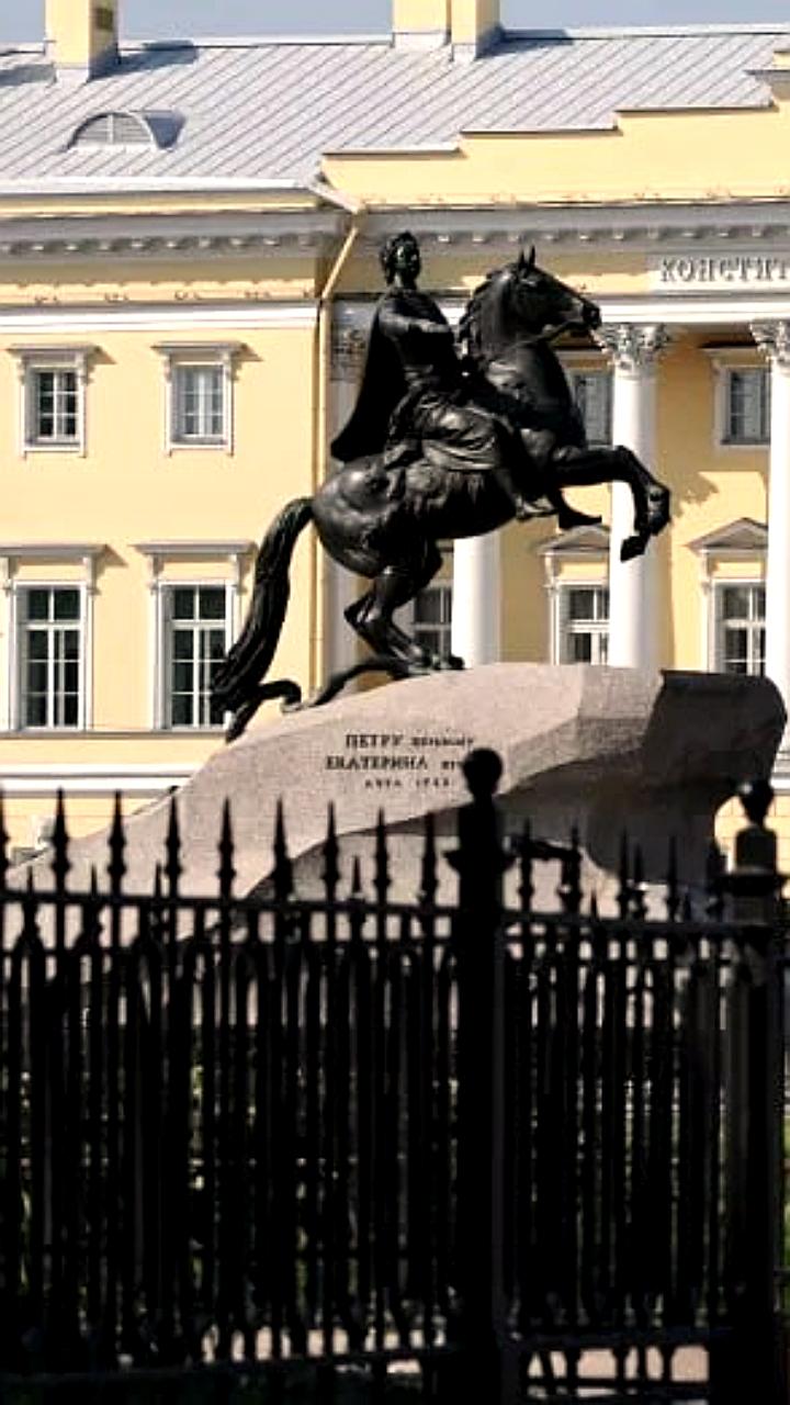 Верховный суд РФ и Конституционный суд РФ определили права потребителей при возврате товаров