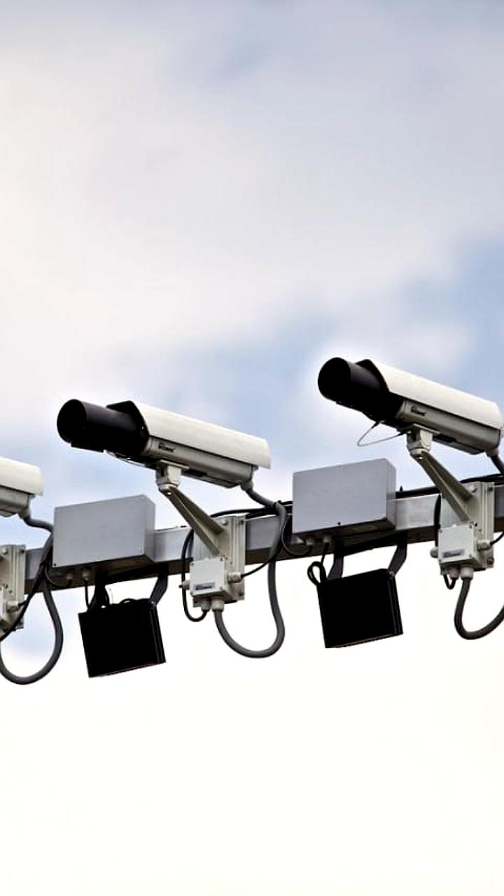 Установка умных видеокамер для улучшения дорожной безопасности в Уфе и Москве