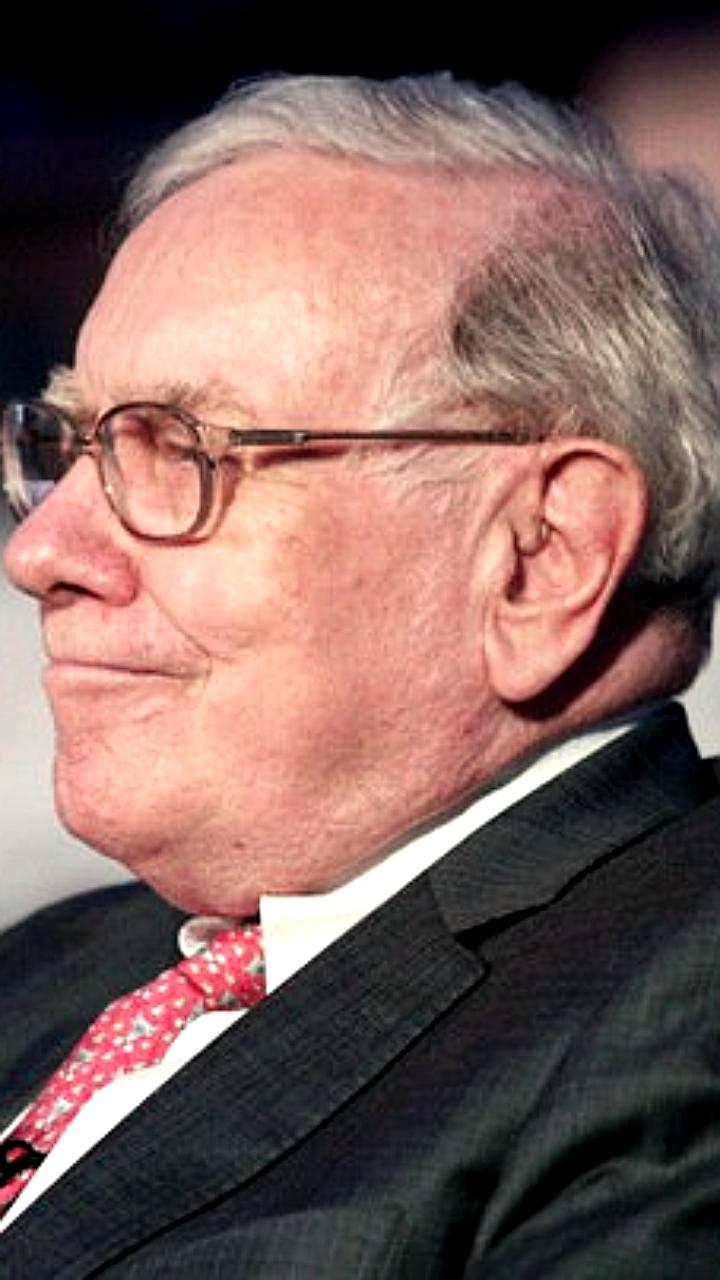 Уоррен Баффетт завершает карьеру в Berkshire Hathaway и меняет инвестиционный портфель