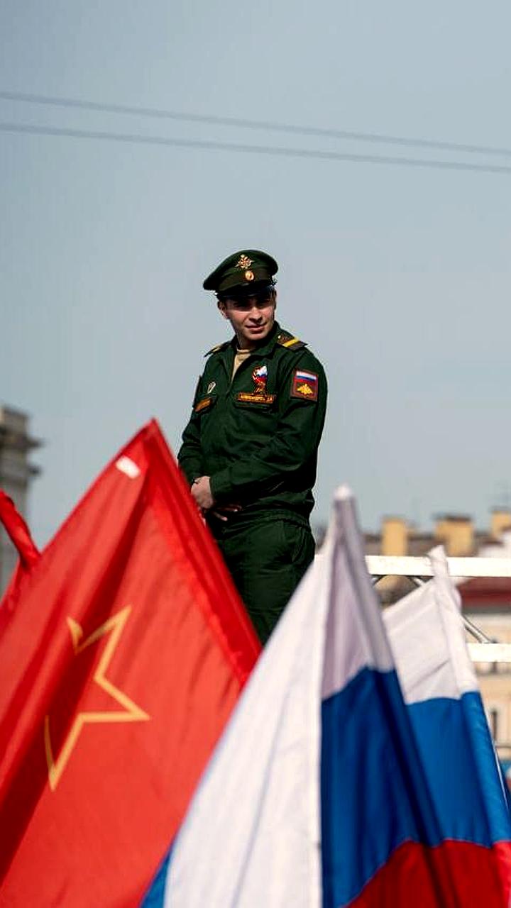 В Петербурге увеличена единовременная выплата контрактникам до 4 миллионов рублей