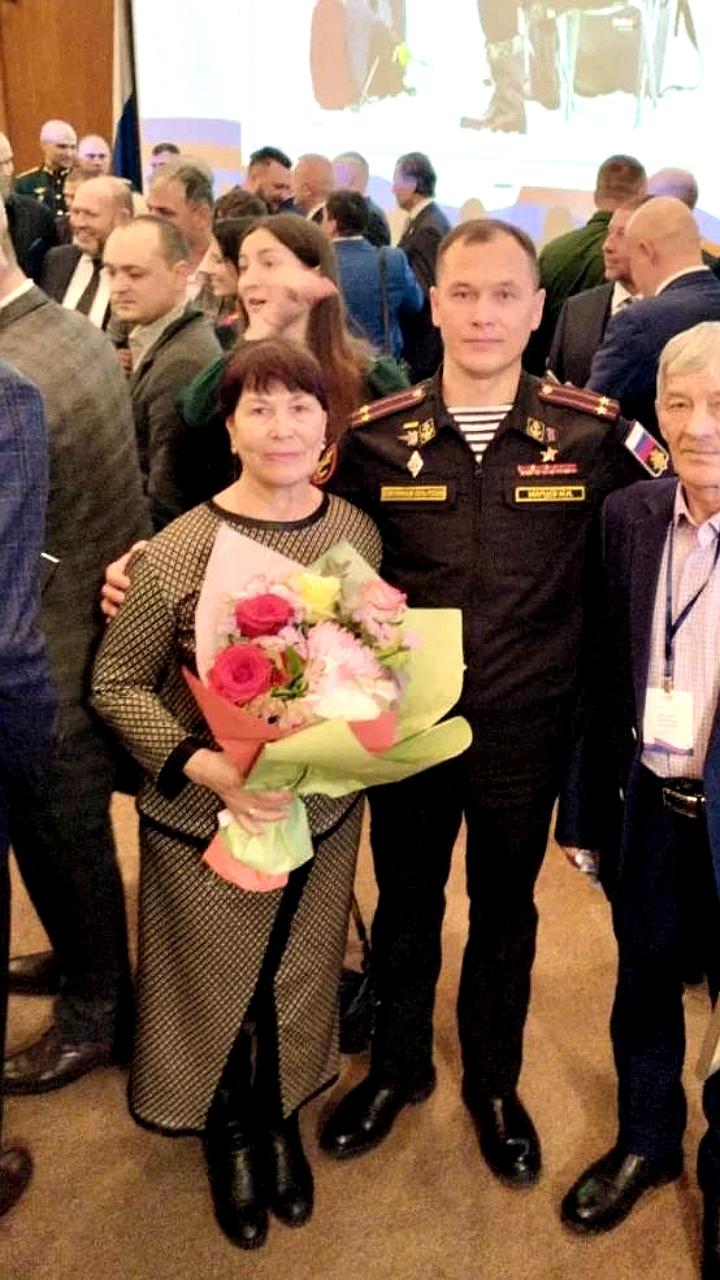 В Госдуме вручили медали 'Отец солдата' отцам героических участников СВО