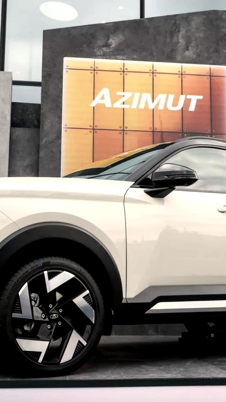 АвтоВАЗ запускает Lada Azimut с панорамной крышей и люком благодаря лазерной сварке