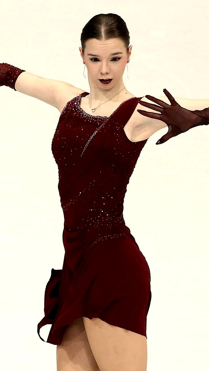 Виктория Сафонова открыла Олимпиаду-2026, заняв 26-е место в короткой программе