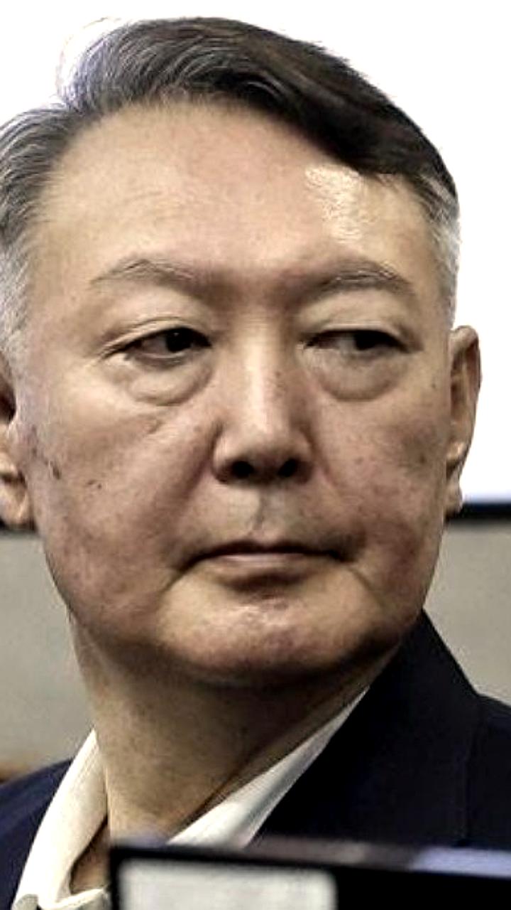 Южнокорейский суд приговорил бывшего президента Юн Сок Ёля к пожизненному заключению за организацию мятежа