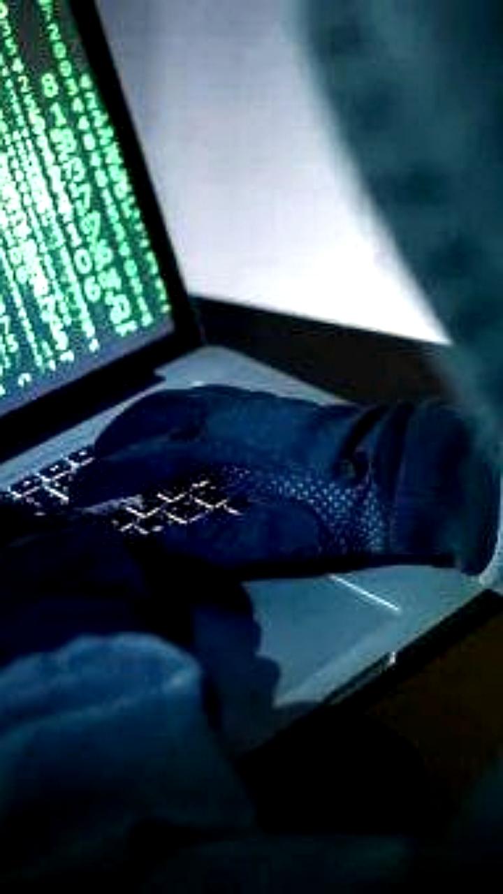 Снижение киберпреступлений в Псковской и Томской областях в 2025 году