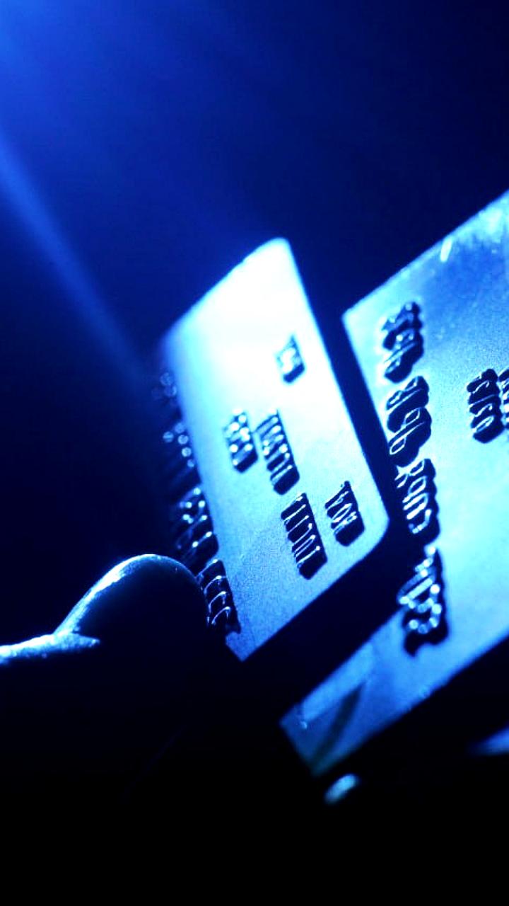 Центробанк рассматривает увеличение лимита на банковские карты для россиян