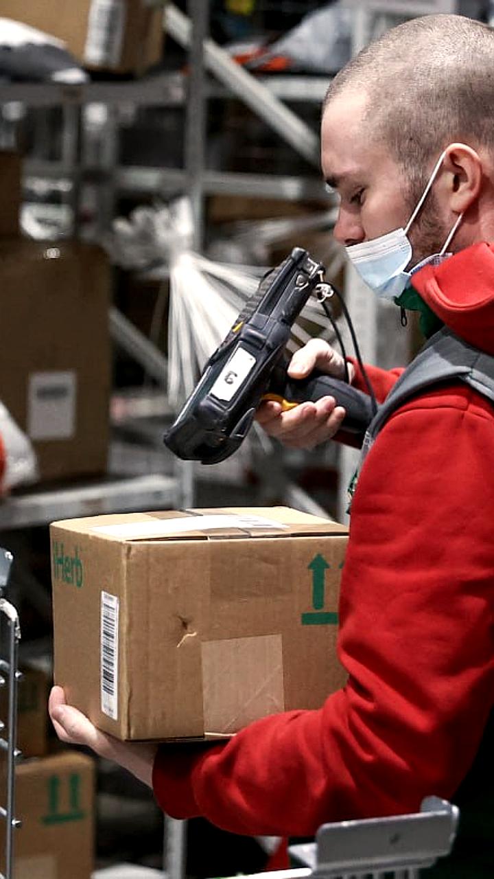 Онлайн-продажи в России достигли 11,5 трлн рублей с ростом 28% в 2025 году