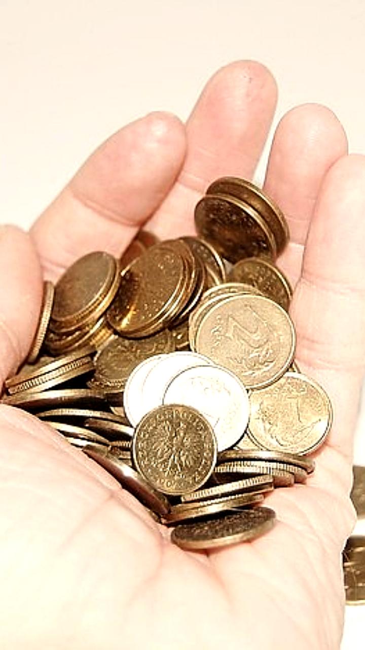 Задержка выплат учителям в 10 регионах России вызывает беспокойство