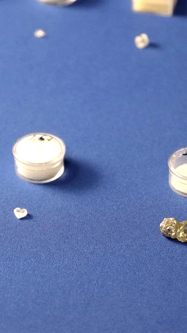 Сокровищница Якутии пополнилась более чем 250 уникальными алмазами АЛРОСА