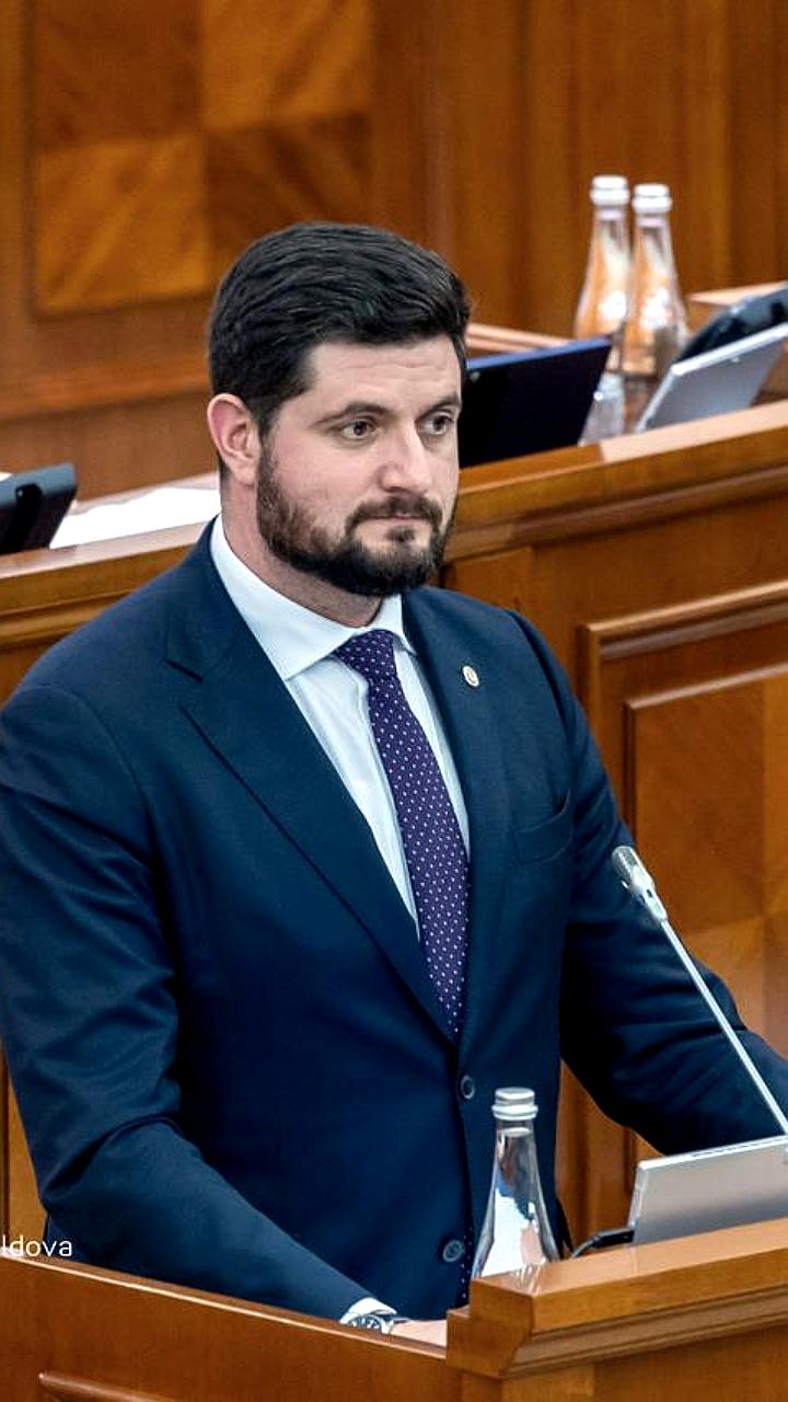 Министр энергетики объяснил высокие счета за коммунальные услуги влиянием ИИ