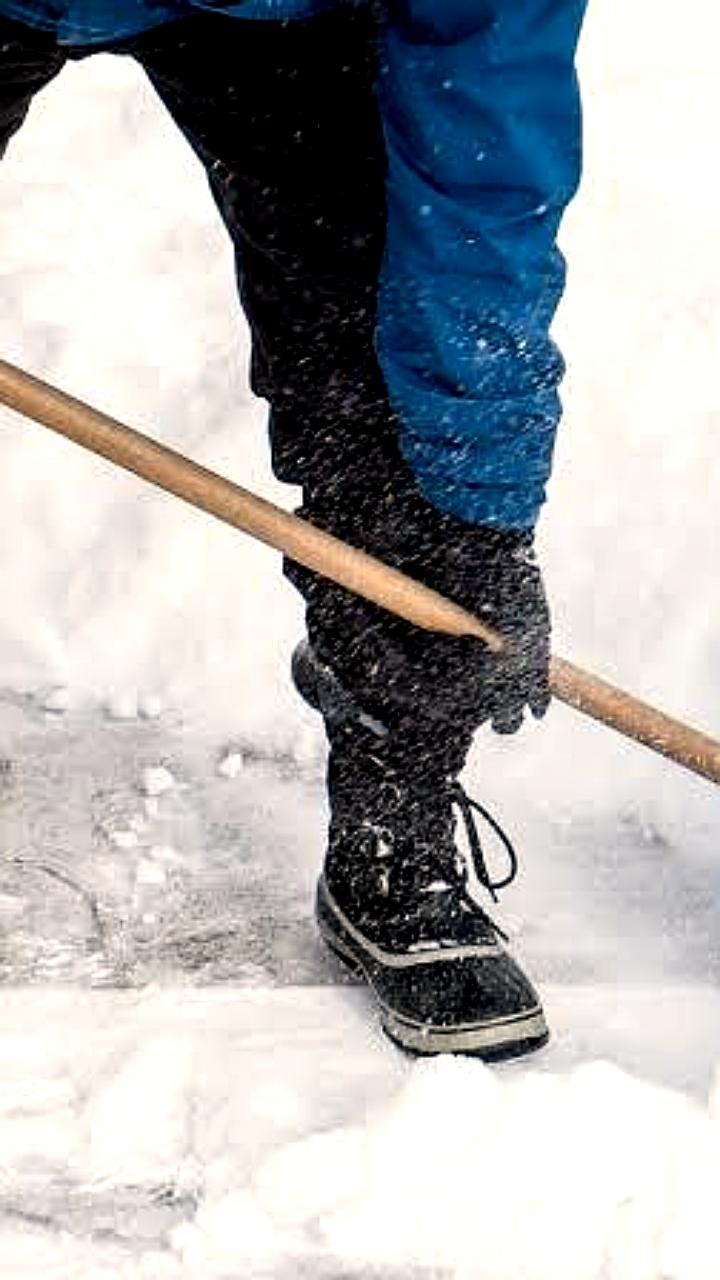 В России предложено создать резерв безработных для уборки снега