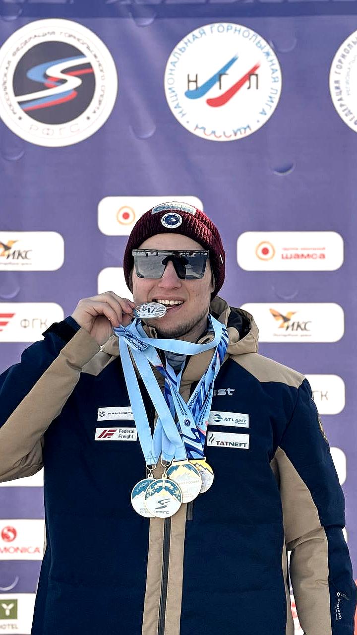 Камчатские спортсмены завоевали золото на чемпионате России по горнолыжному спорту
