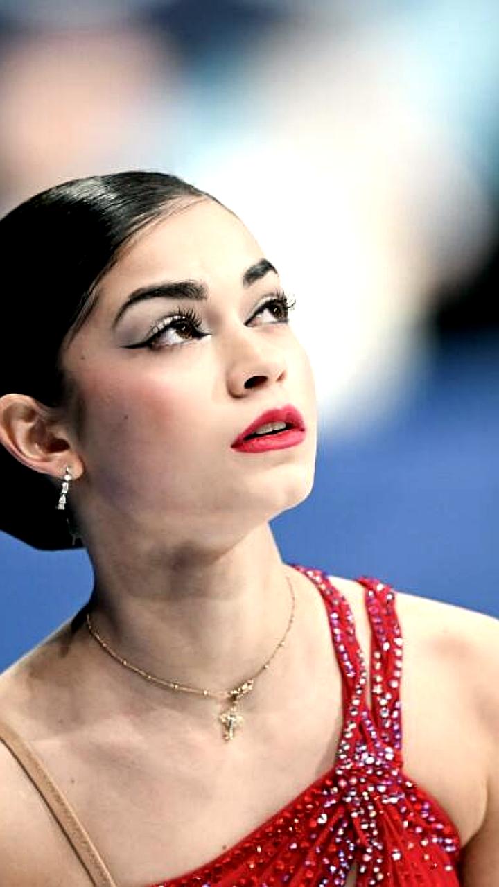 Фигуристка Аделия Петросян вернулась в Россию после Олимпиады, но столкнулась с проблемами с багажом