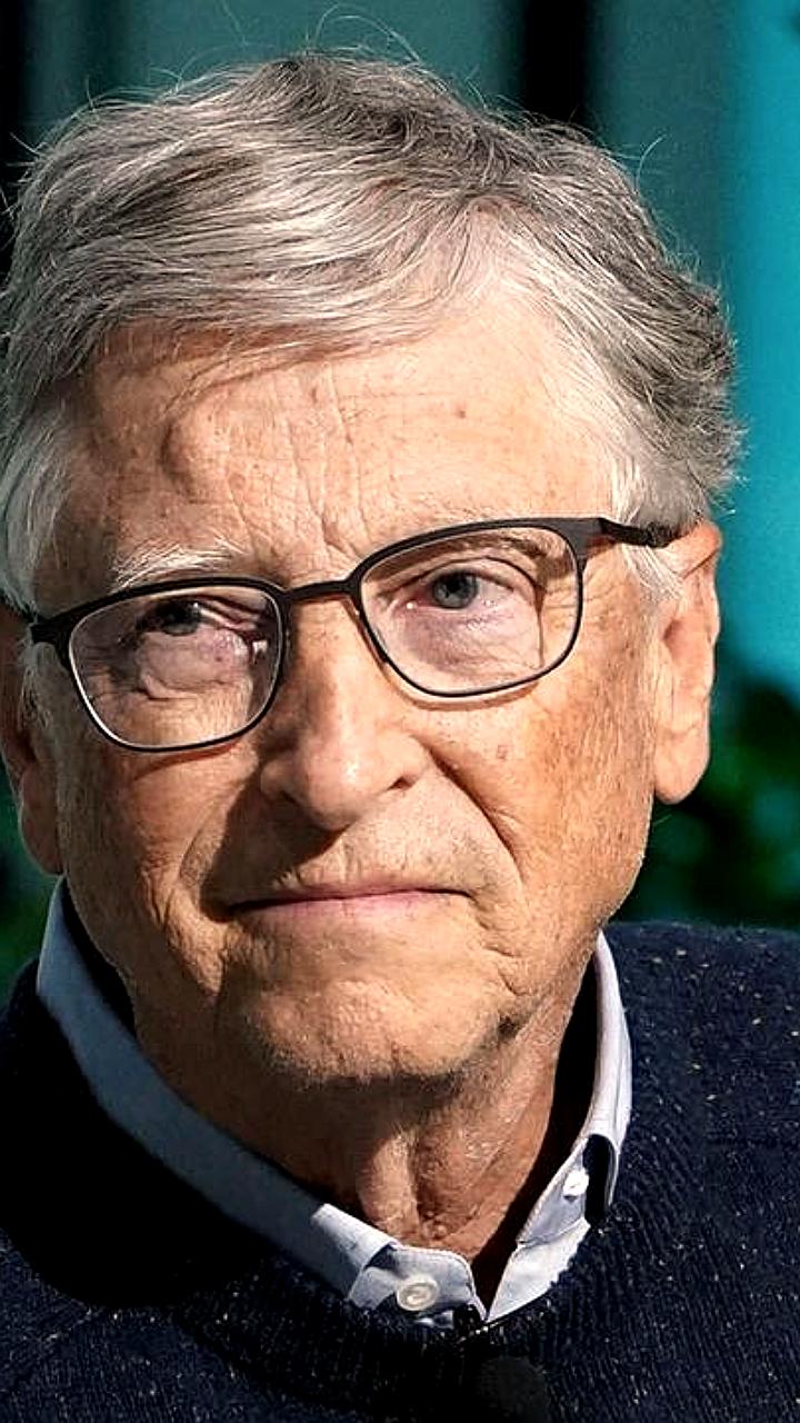 Билл Гейтс извинился за связи с Эпштейном и признал внебрачные отношения