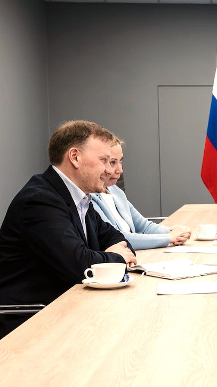 Губернатор Андрей Чибис обсудил с Эко Шиппинг развитие портовой инфраструктуры Мурманской области