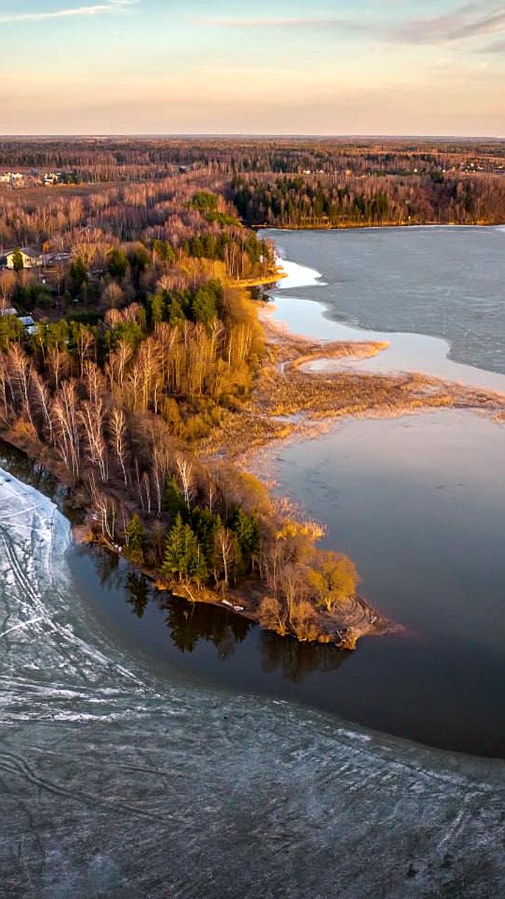 Подготовка водохранилищ Москвы к половодью: сброс воды и контроль снежного покрова