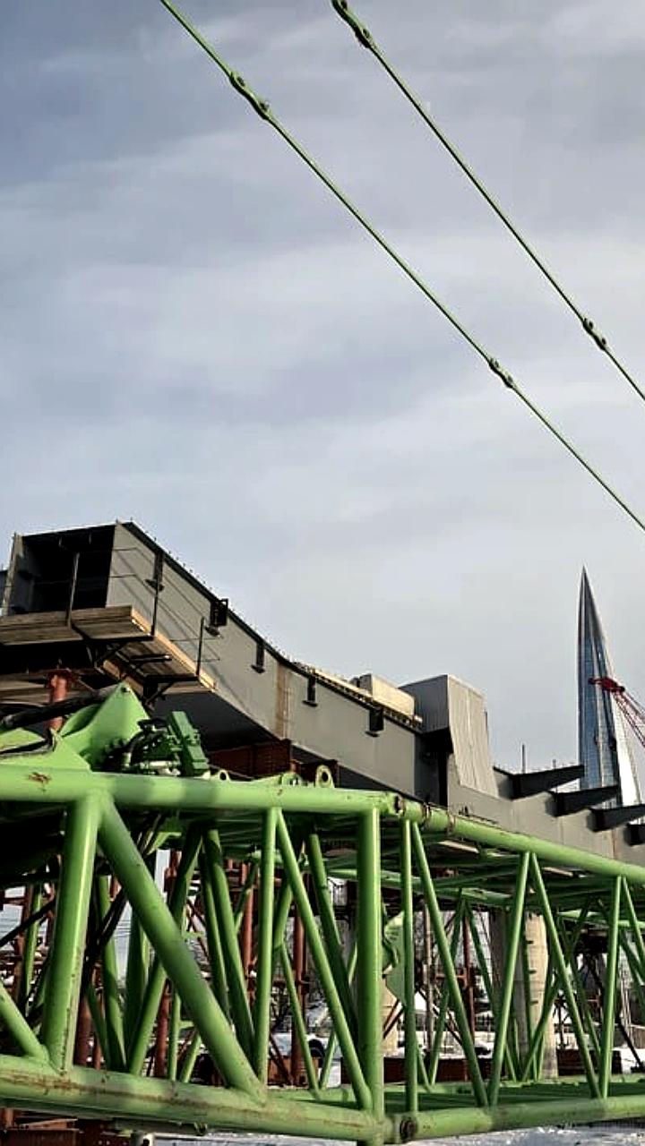 Строительство съездов на развязке М 32 у Лахта центра началось в Приморском районе